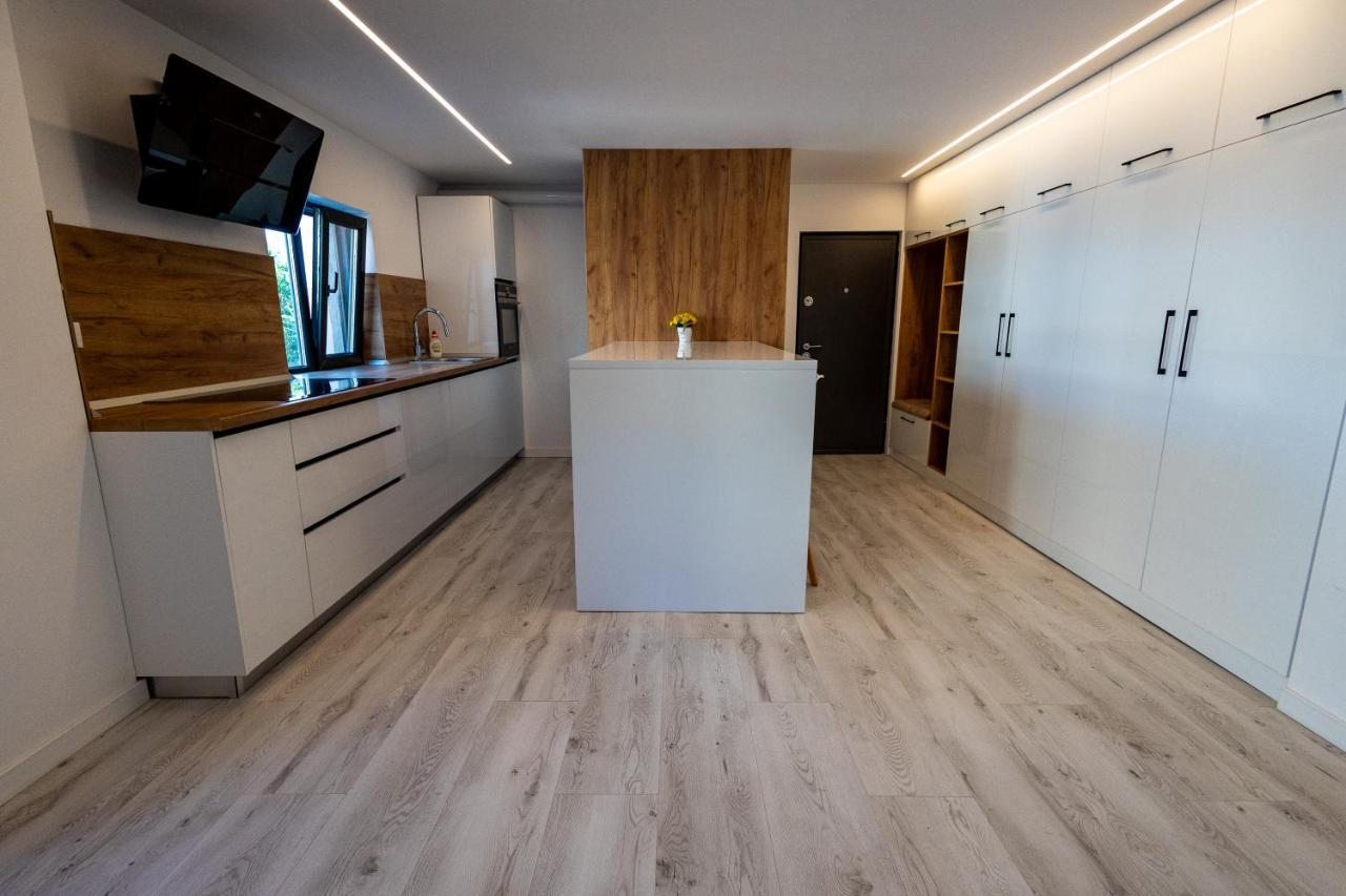 Modern Premium Apartment 1 トゥルゴヴィシュテ エクステリア 写真